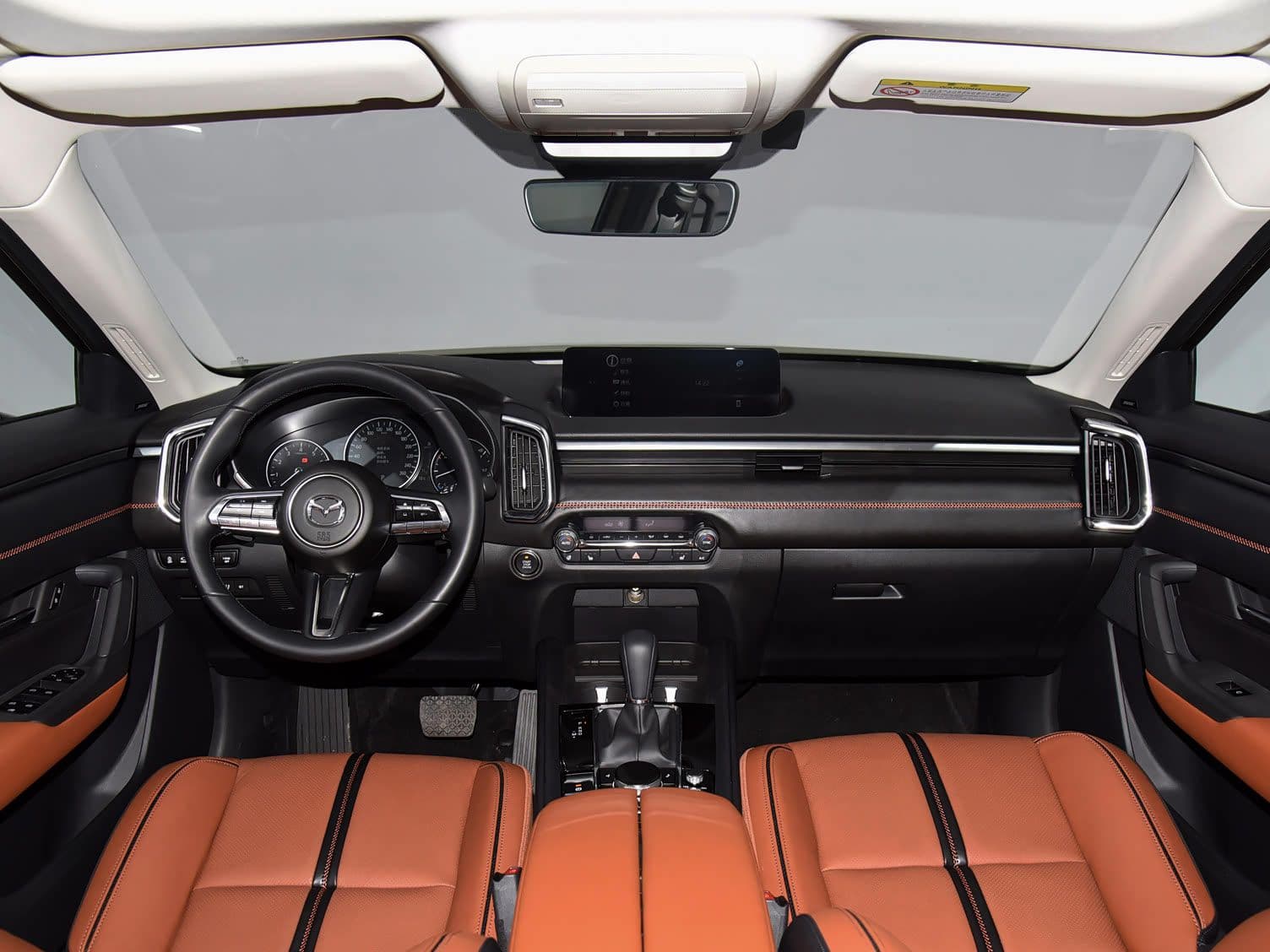 2023 Mazda CX-50 — tablero e interior