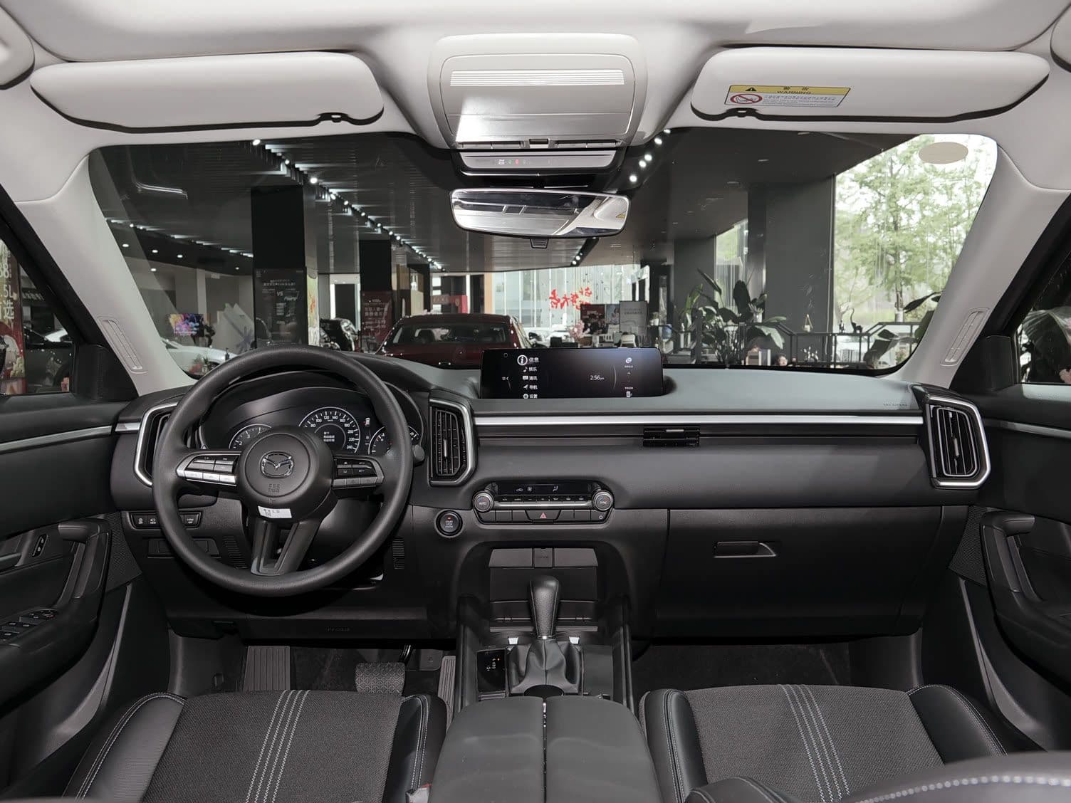 2024 Mazda CX-50 — لوحة القيادة والمقصورة