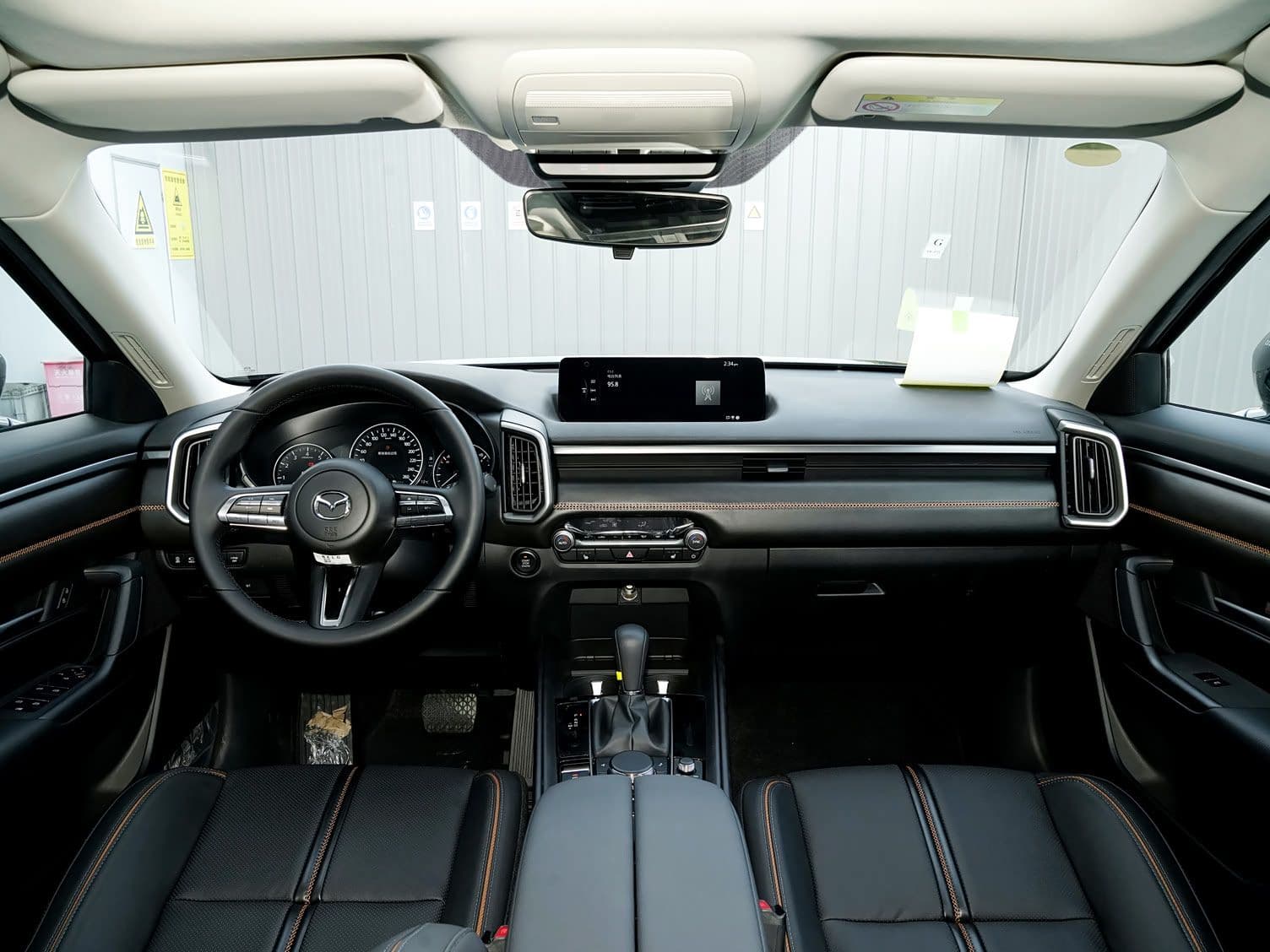 2026 Mazda CX-50 — لوحة القيادة والمقصورة